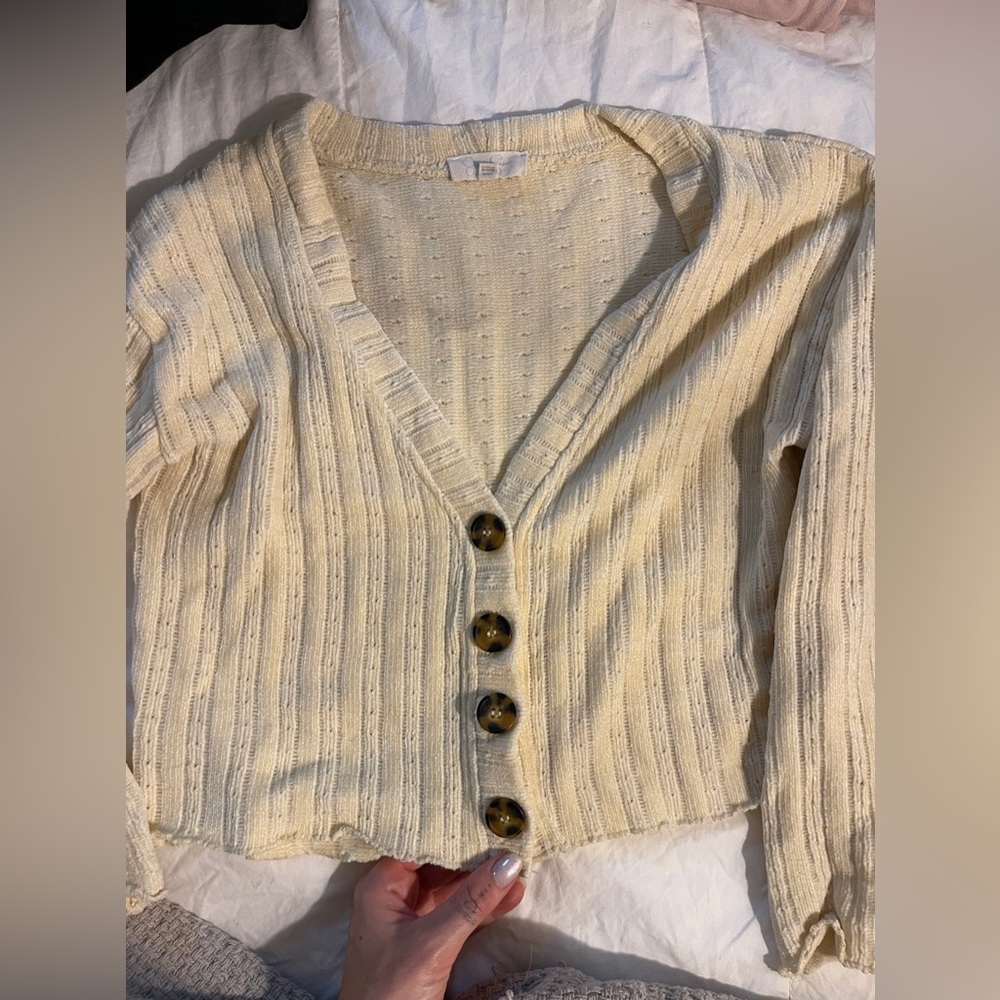 Cropped Cardigan - Picture 2 of 2